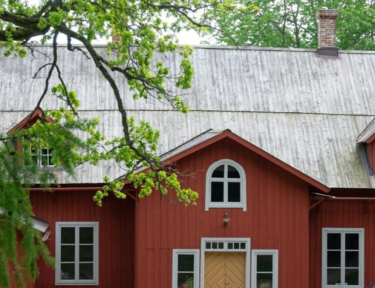 Old red house
