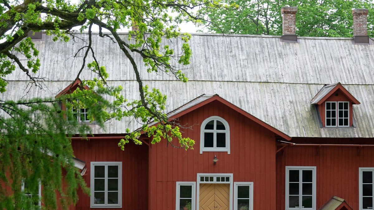 Old red house